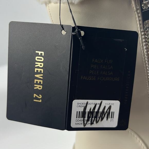 NWT Forever 21 Cream Faux Fur Bootie Size 7 - Picture 8 of 10